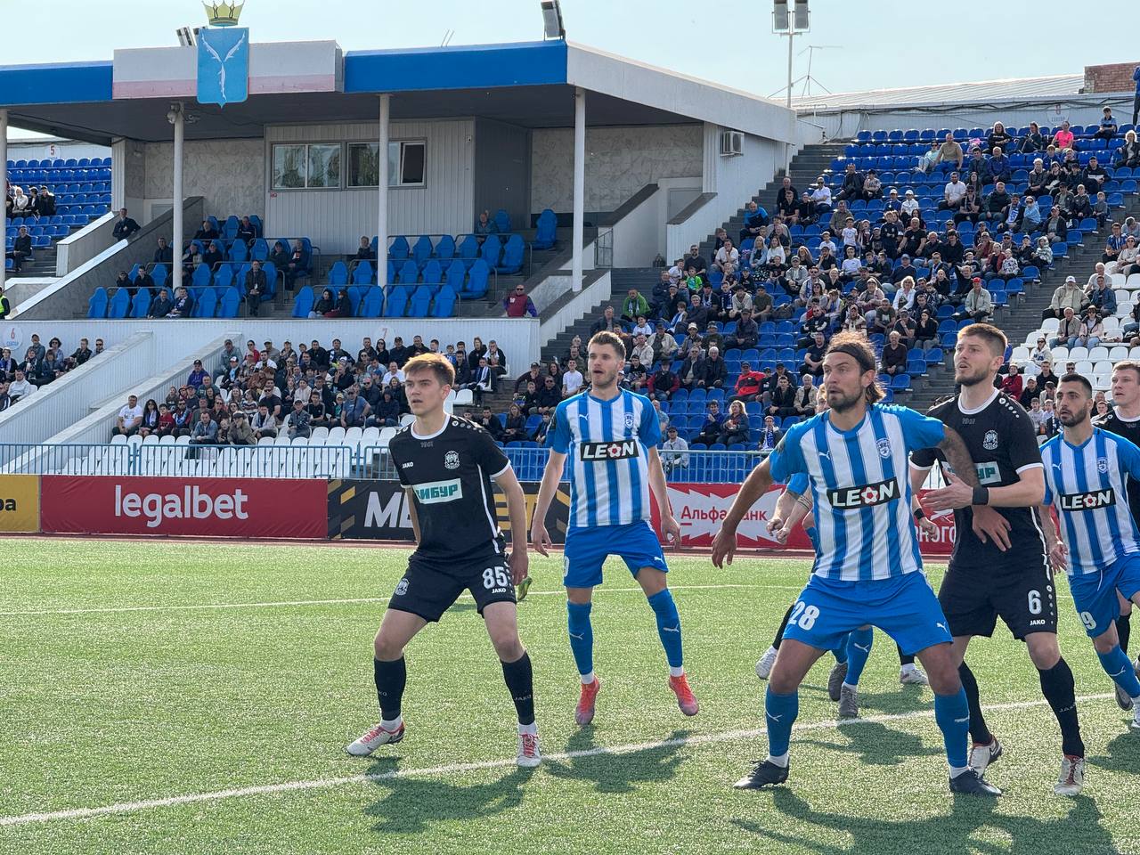 Футбольный матч "Сокол" против "Тюмени"