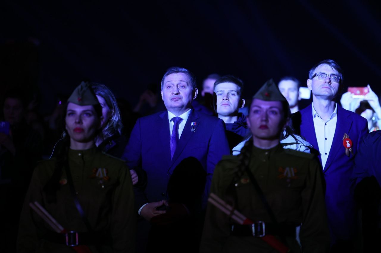 Свет Великой Победы — показ аудиовизуальной инсталляции на главной высоте России