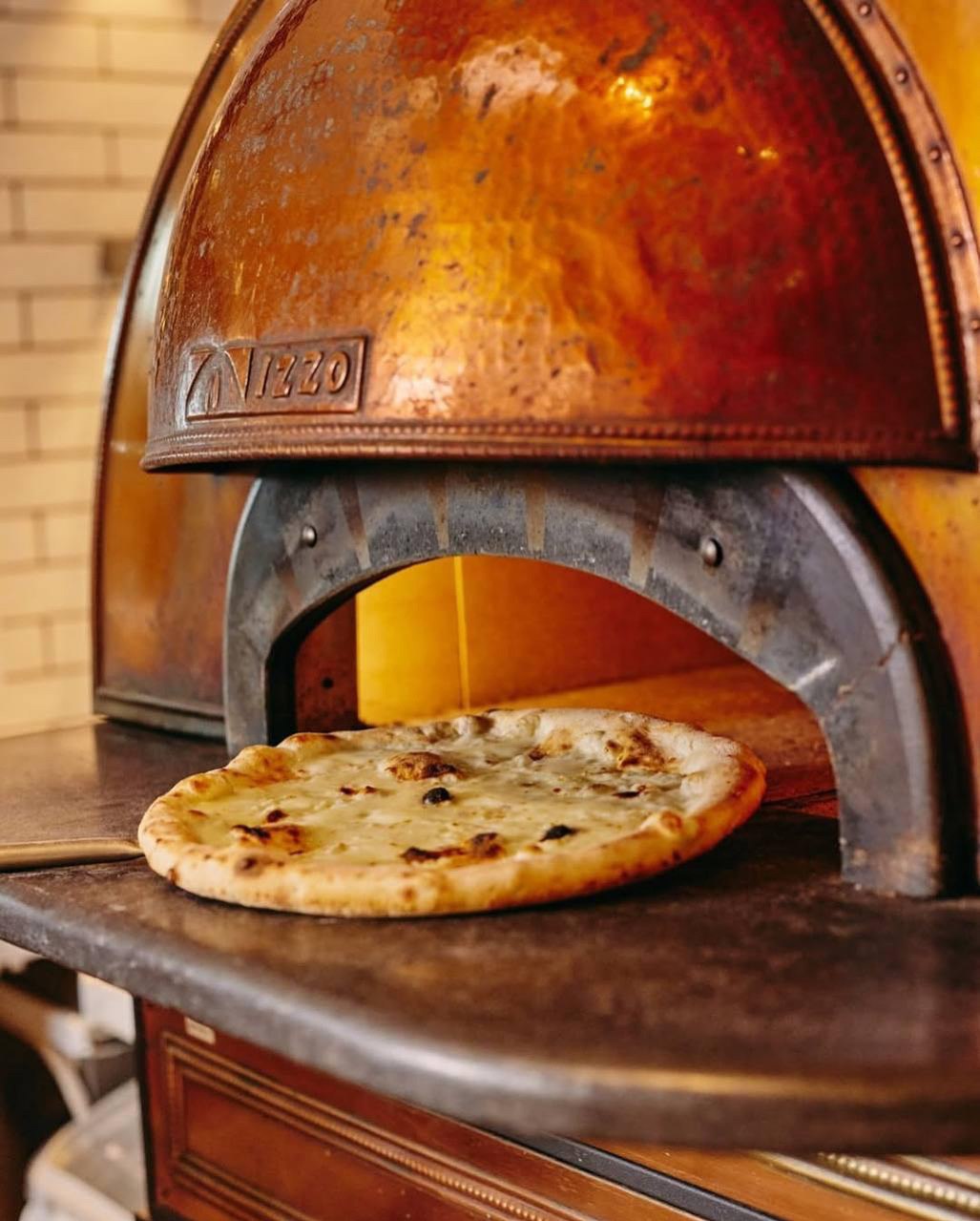 Domenica in Famiglia — бранч в The Bay