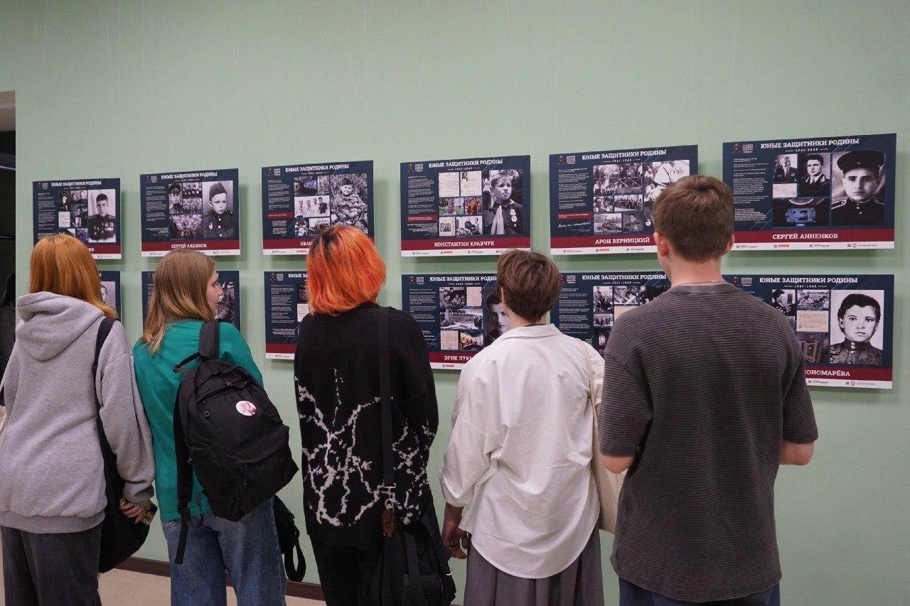 Выставка РВИО «Юные защитники Родины» открылась в Туле