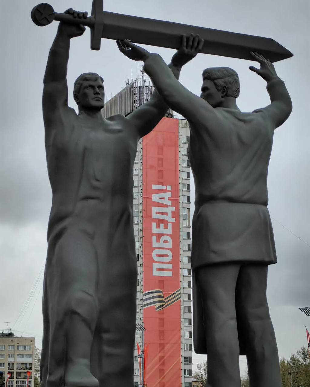 выставка скульптур в Московском районе
