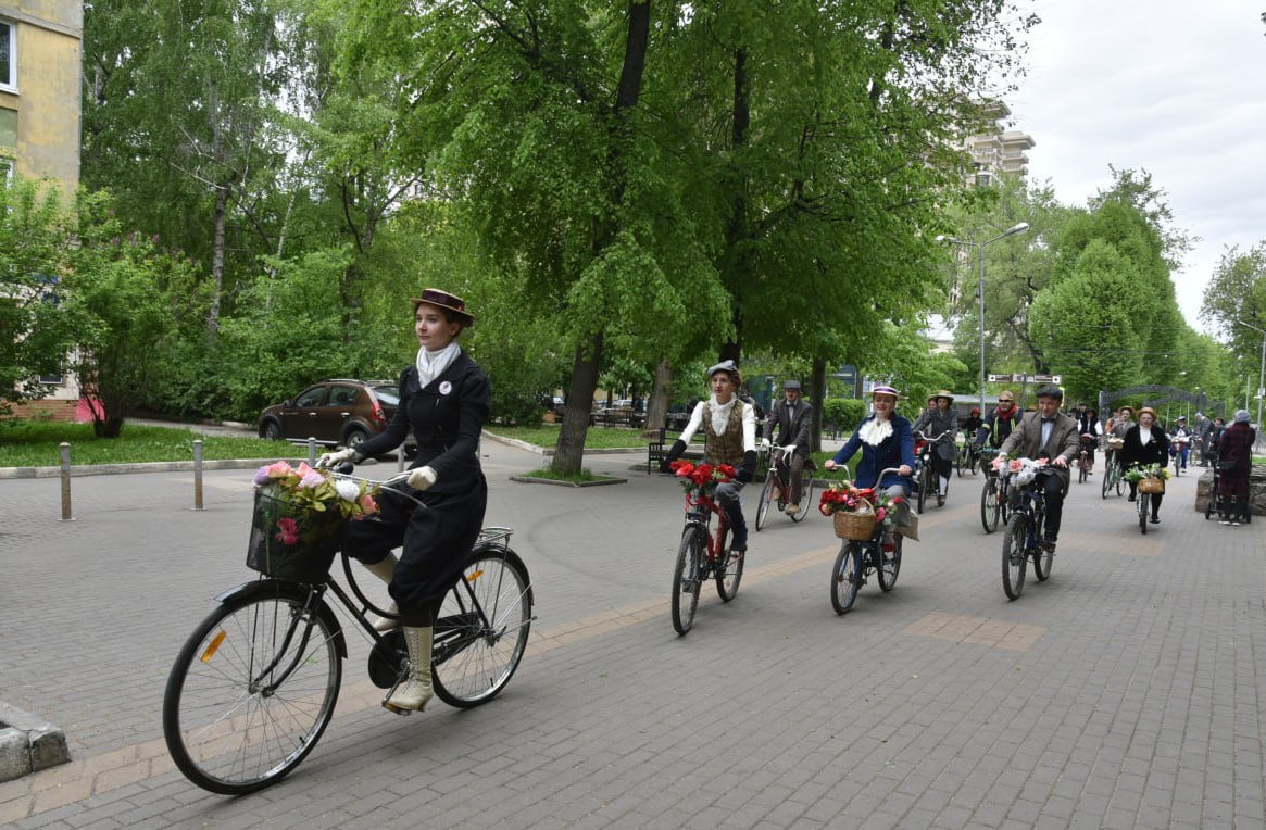 Велопрогулка в стиле ретро