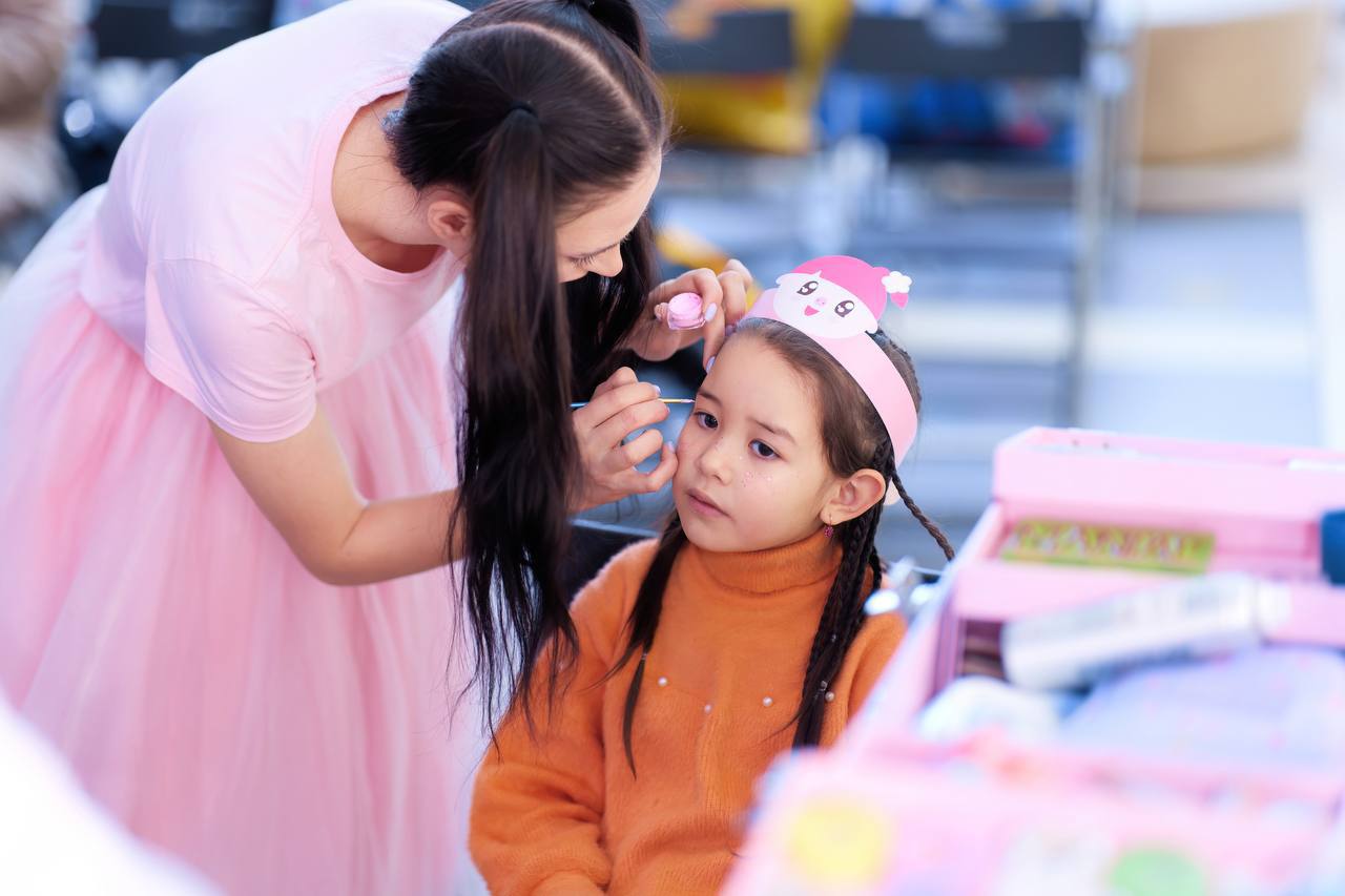 День мамы с Малышариками