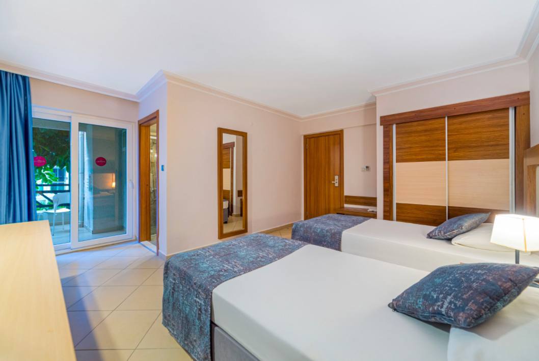 Travel Package from Ufa to Justiniano Hotels in Alanya