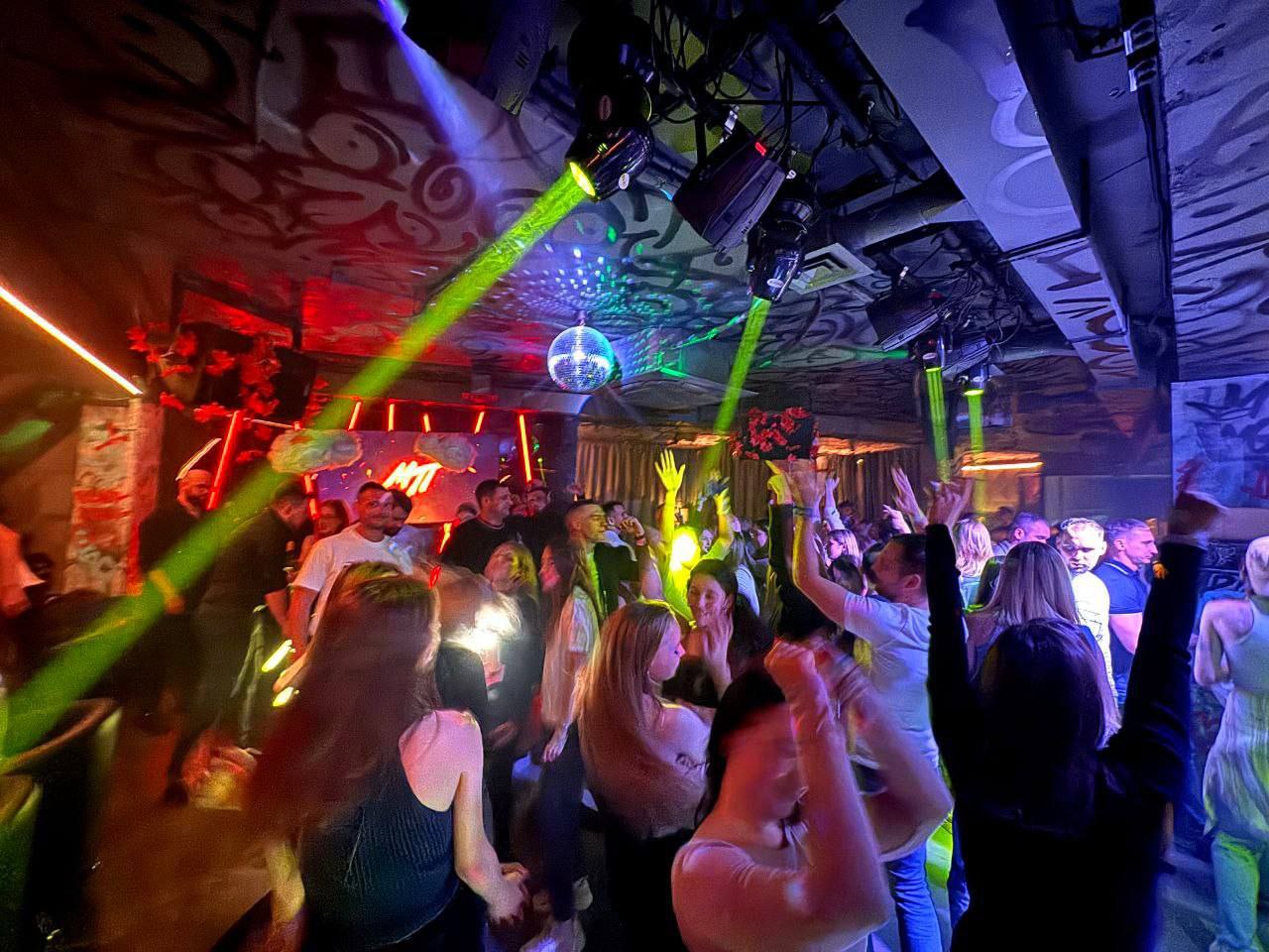 Бар "Молодость Простит" Первый День Рождения