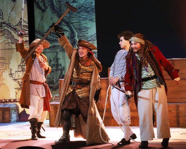 Спектакль "Остров сокровищ"