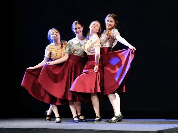 Спектакль "Не покидай меня"