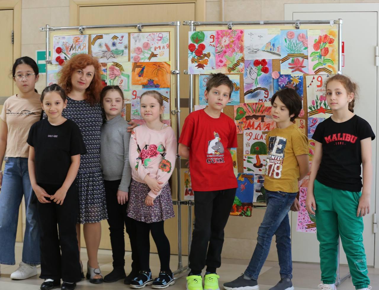 выставка детского рисунка «Салют Победы»