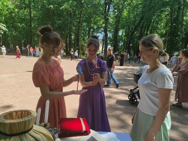 Литературно-игровая программа "Там, на неведомых дорожках"