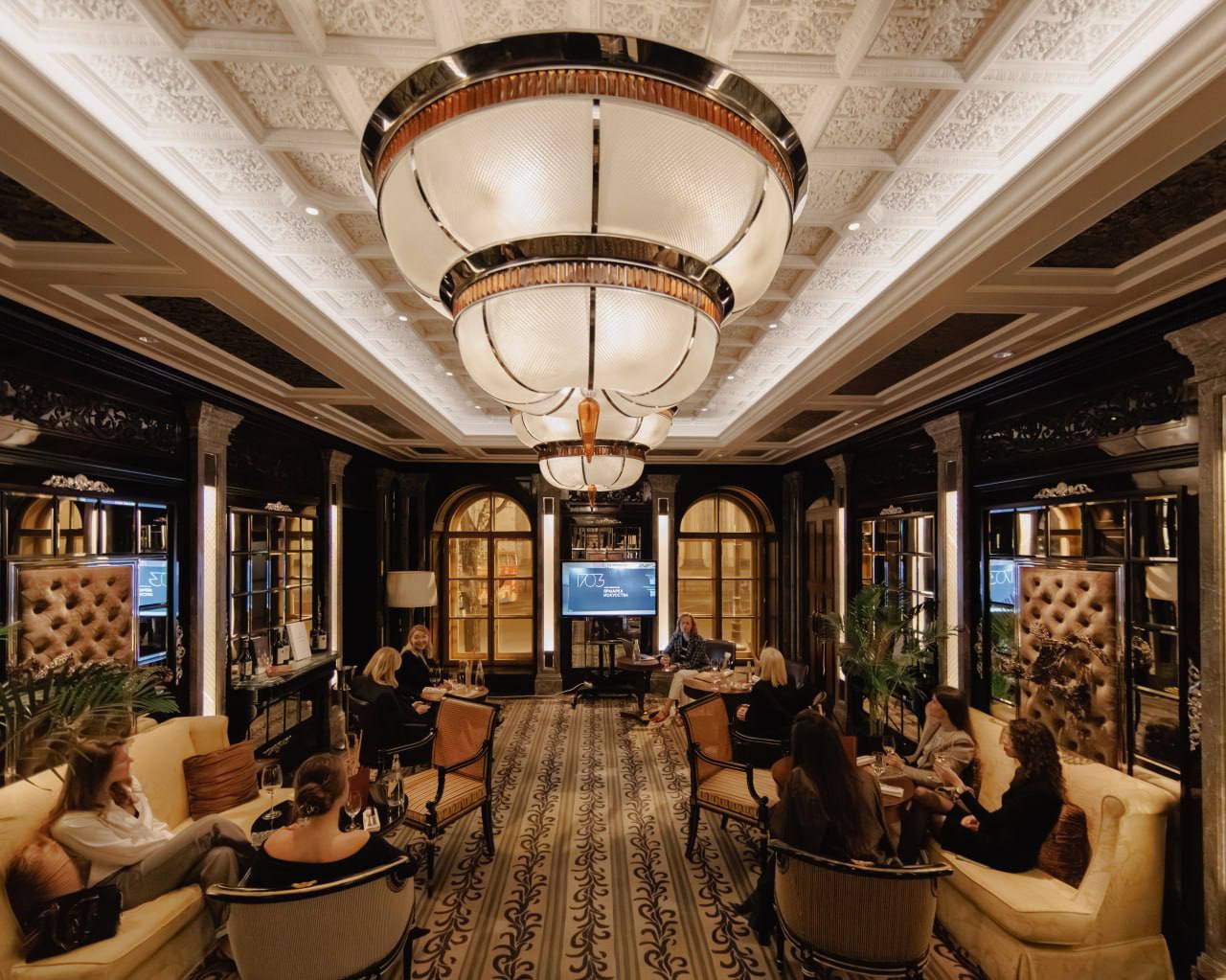 Диалоги в доме со львами