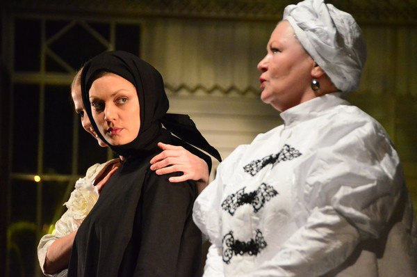 Спектакль "Волки и овцы"