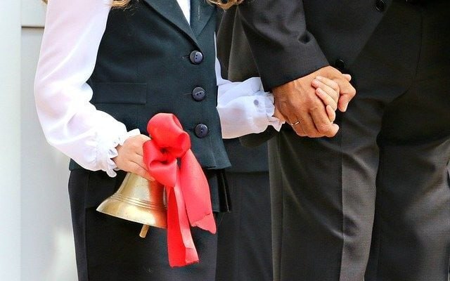 Последний звонок в Астрахани и выпускные в июне 2025