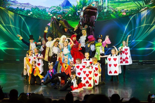 Алиса в Стране чудес