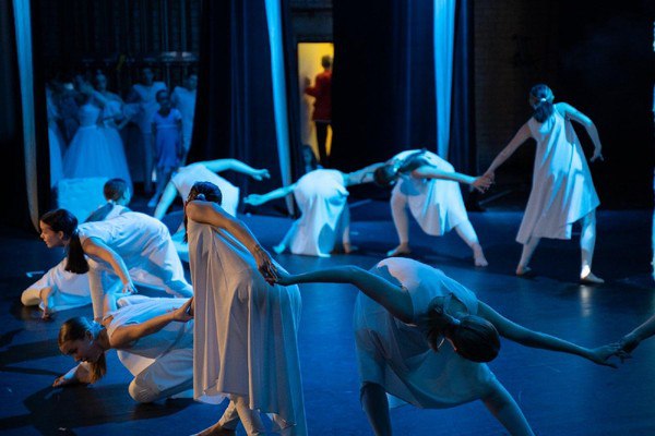 Танцующее лето