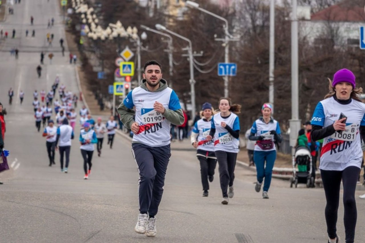 Забег.РФ: выдача стартовых пакетов для участников полумарафона