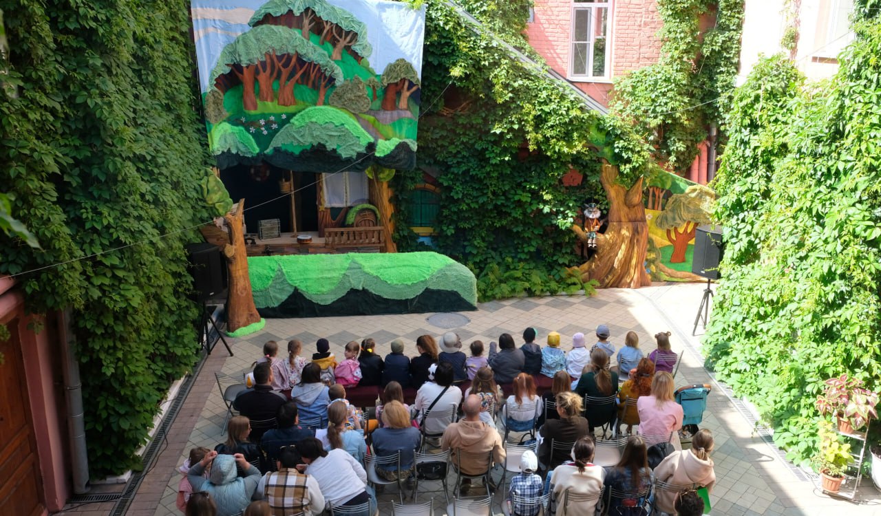 театр кукол приглашает на спектакли под открытым небом