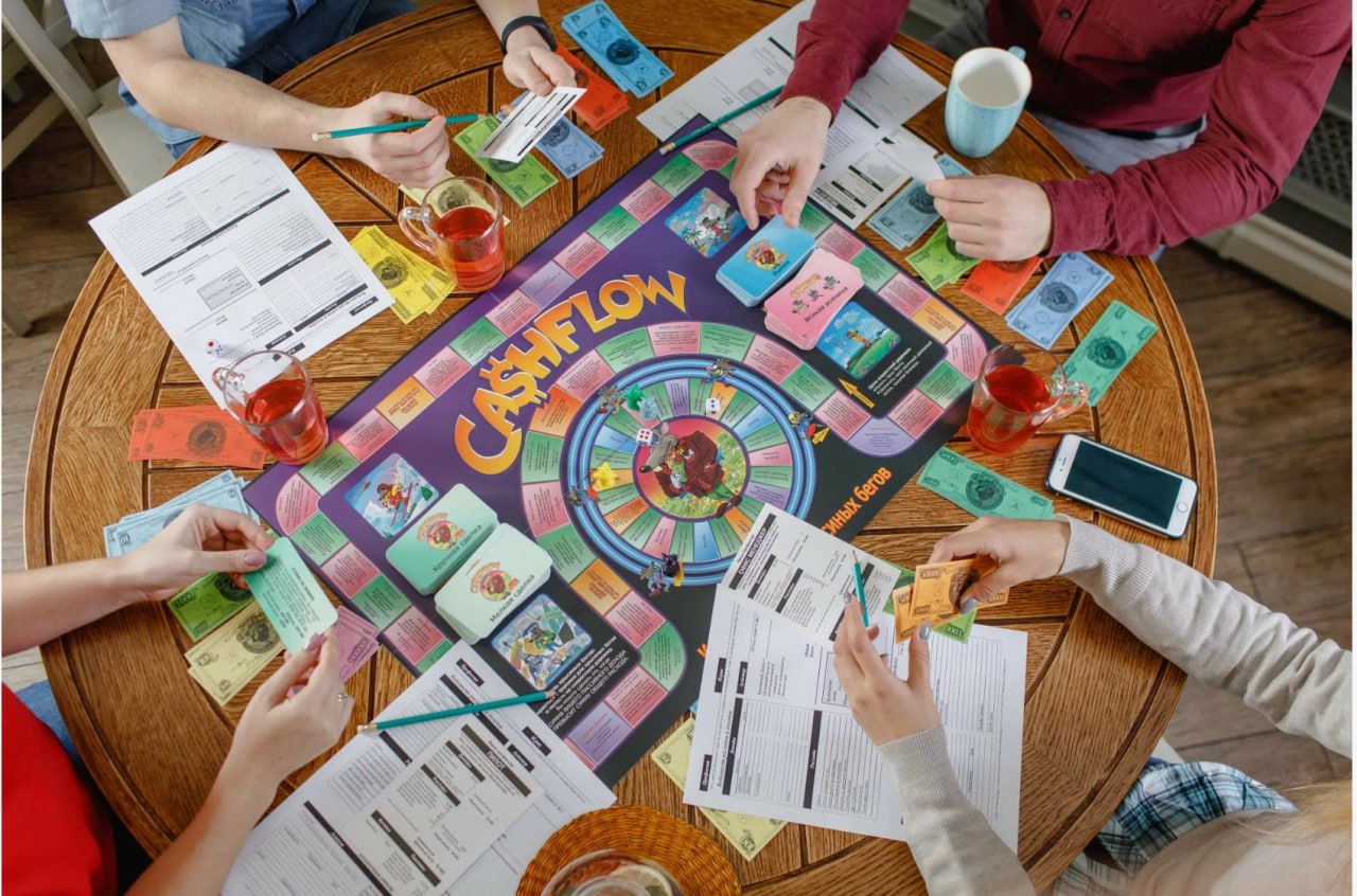 Играем в "Денежный поток 101"