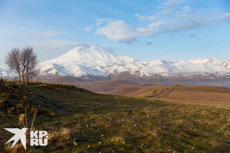 🏔 "Комсомолка" поднимет флаг на Эльбрусе в честь 100-летнего юбилея