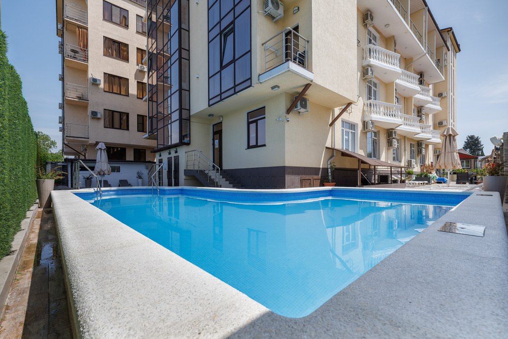 ВСТРЕЧАЕМ ЛЕТО В СОЧИ