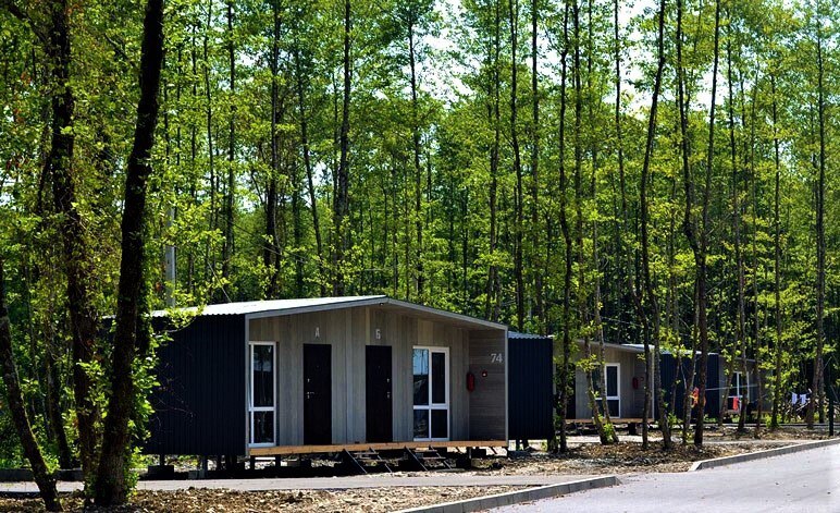 КЕМПИНГ У МОРЯ