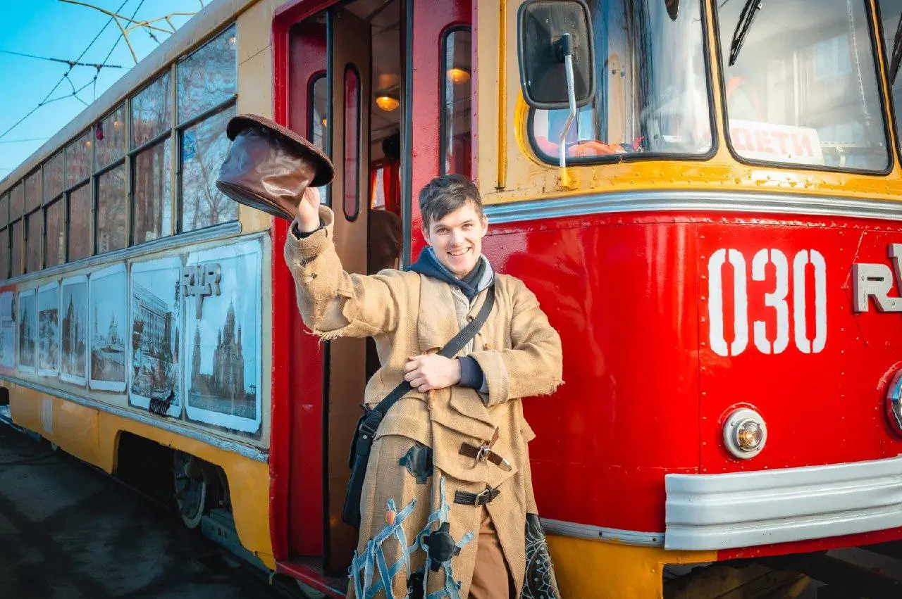 Праздничная программа на РЕТРОТРАМВАЕ и экскурсия по Иркутску