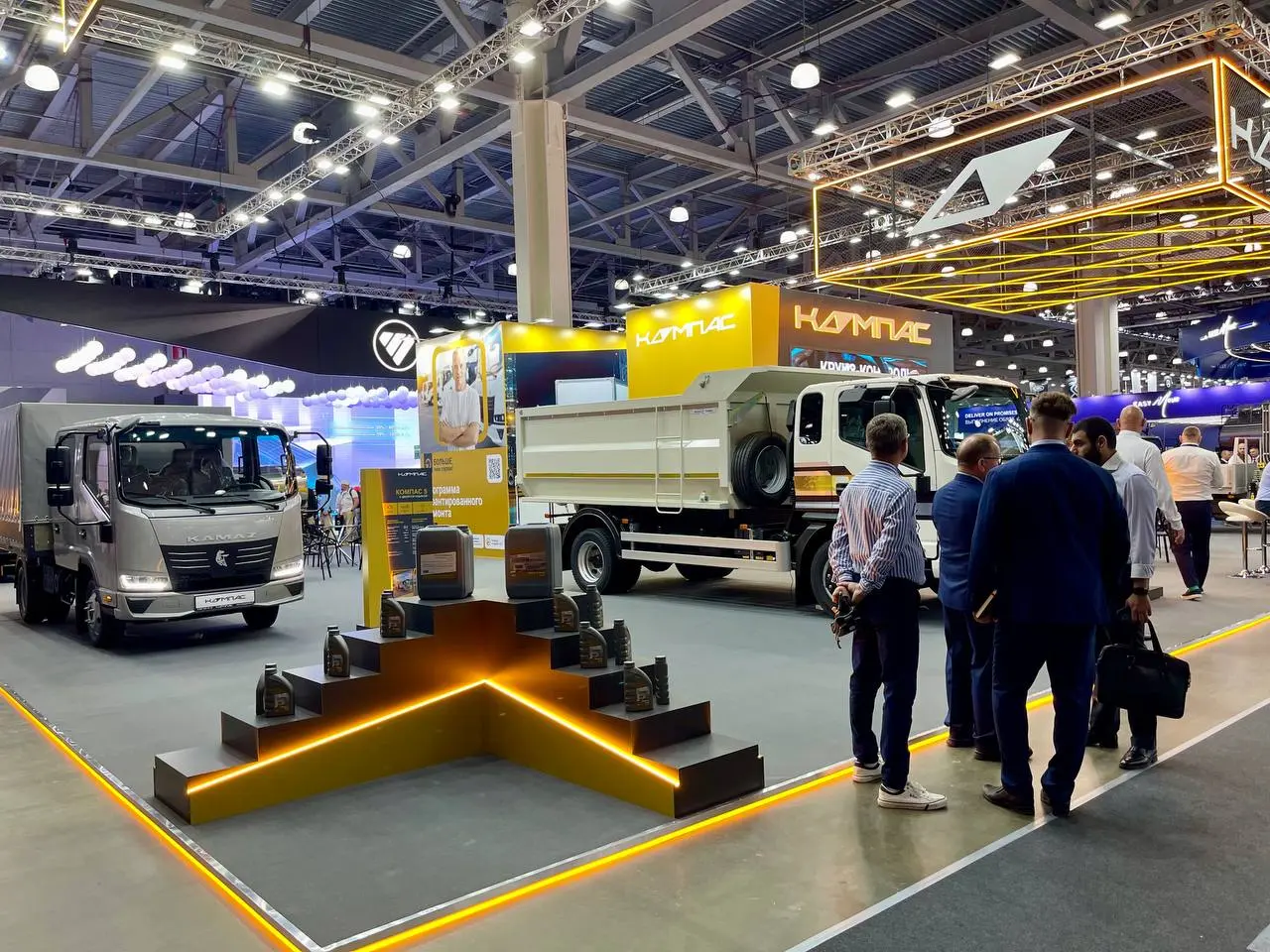 Международная выставка коммерческого транспорта и технологий COMvex