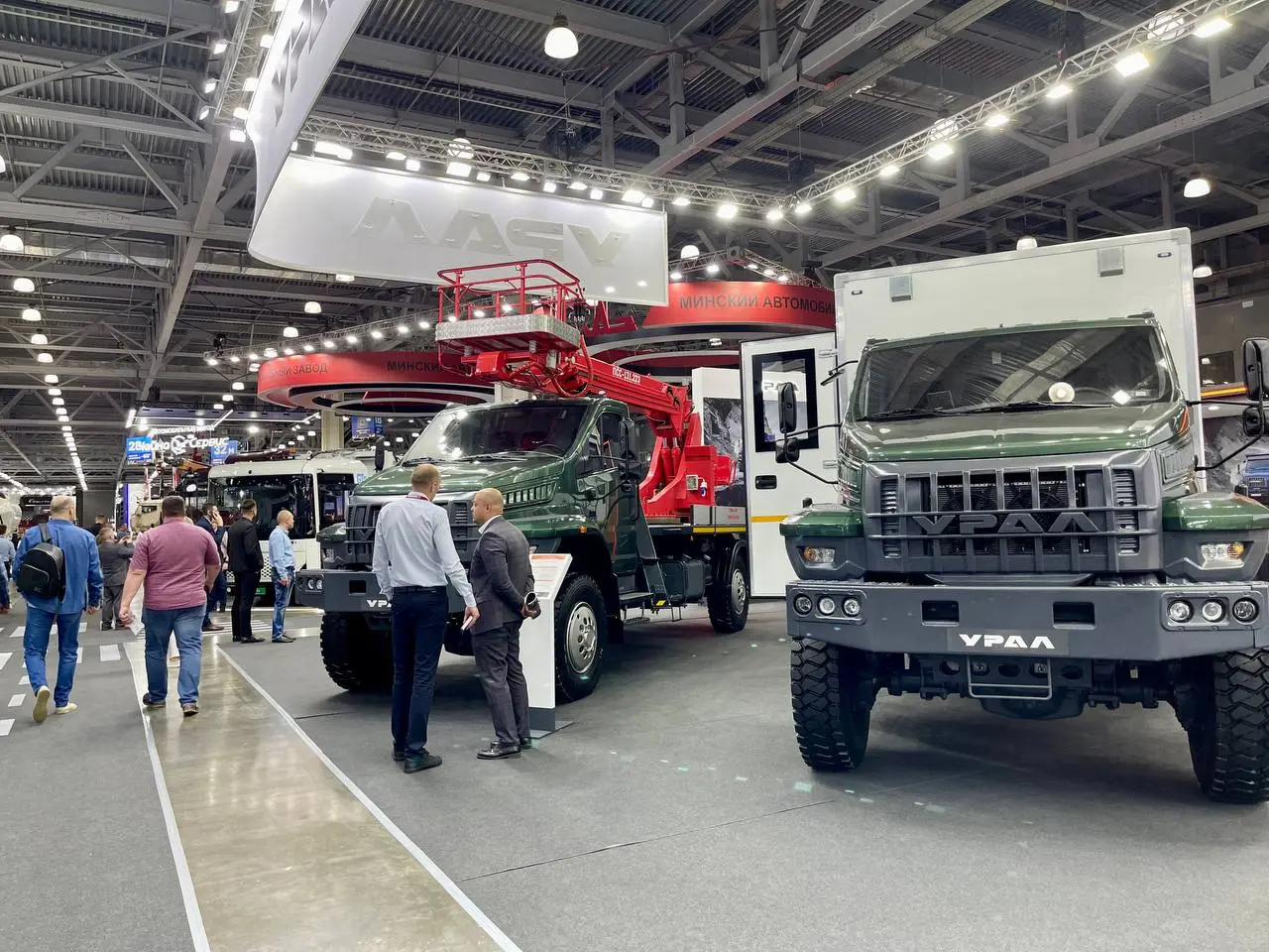 Международная выставка коммерческого транспорта и технологий COMvex