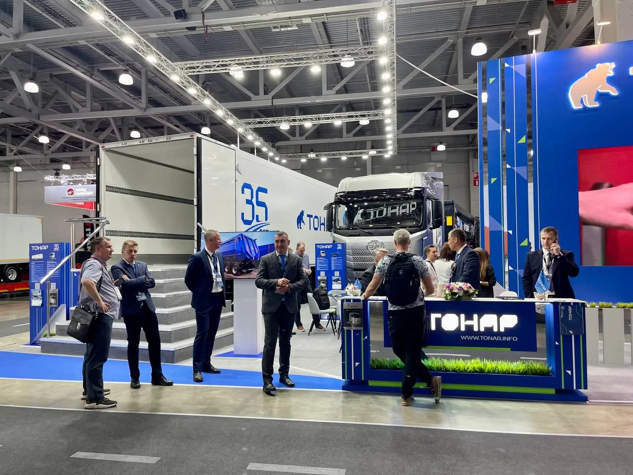 Международная выставка коммерческого транспорта и технологий COMvex