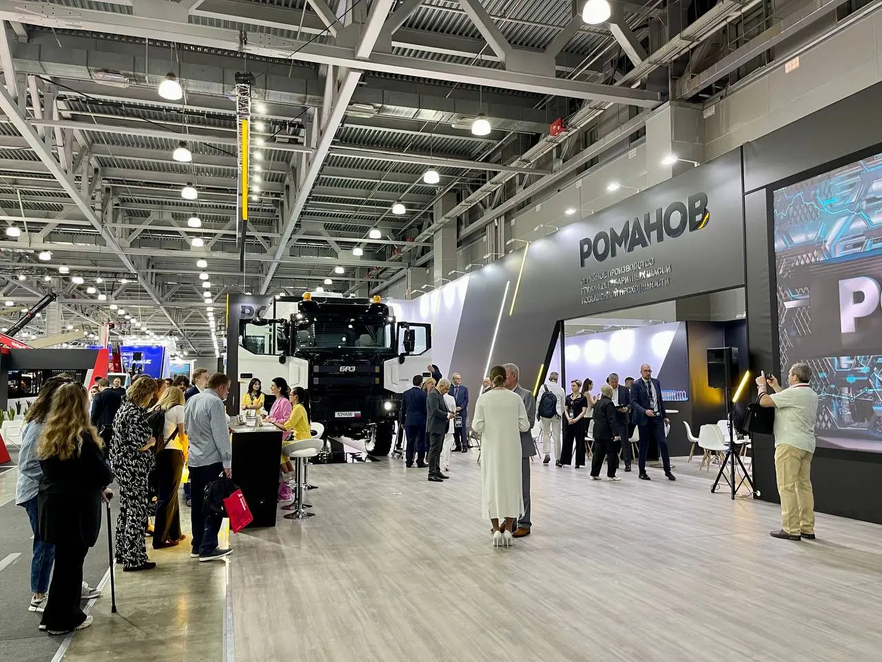 Международная выставка коммерческого транспорта и технологий COMvex