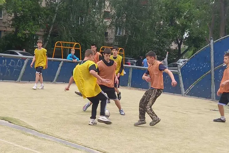 Мини-футбольные соревнования воспитанников детских клубов Новотроицка