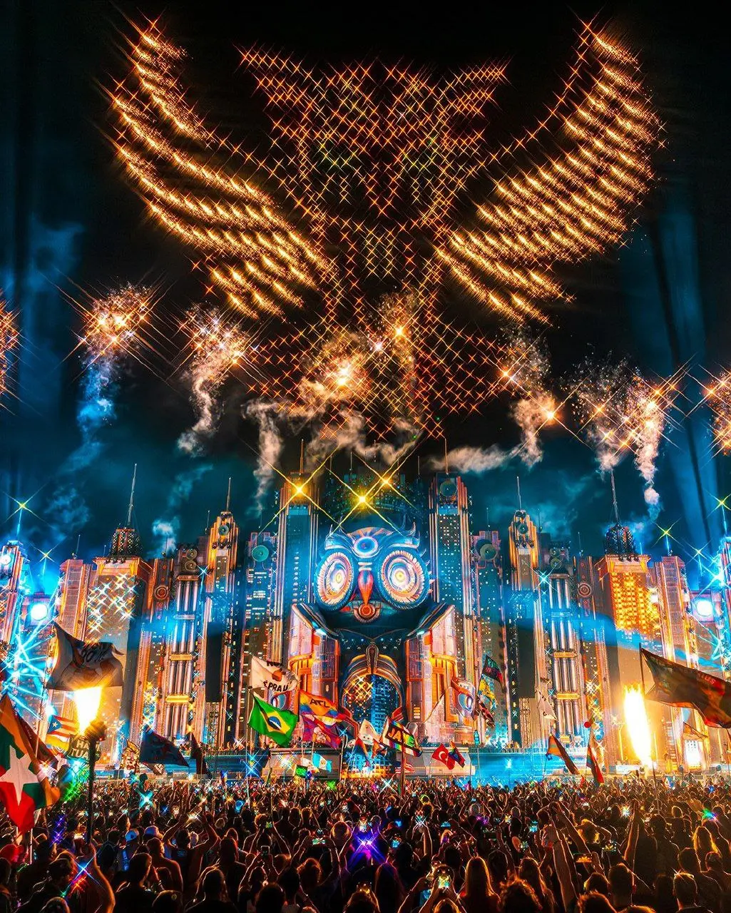 Стейдж дизайн для Electric Daisy Carnival от студии Twofiftyk