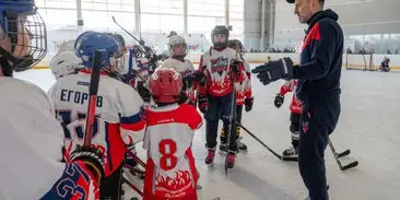 Детская команда «Металлург» из Выксы победила в турнире «Золотая шайба»