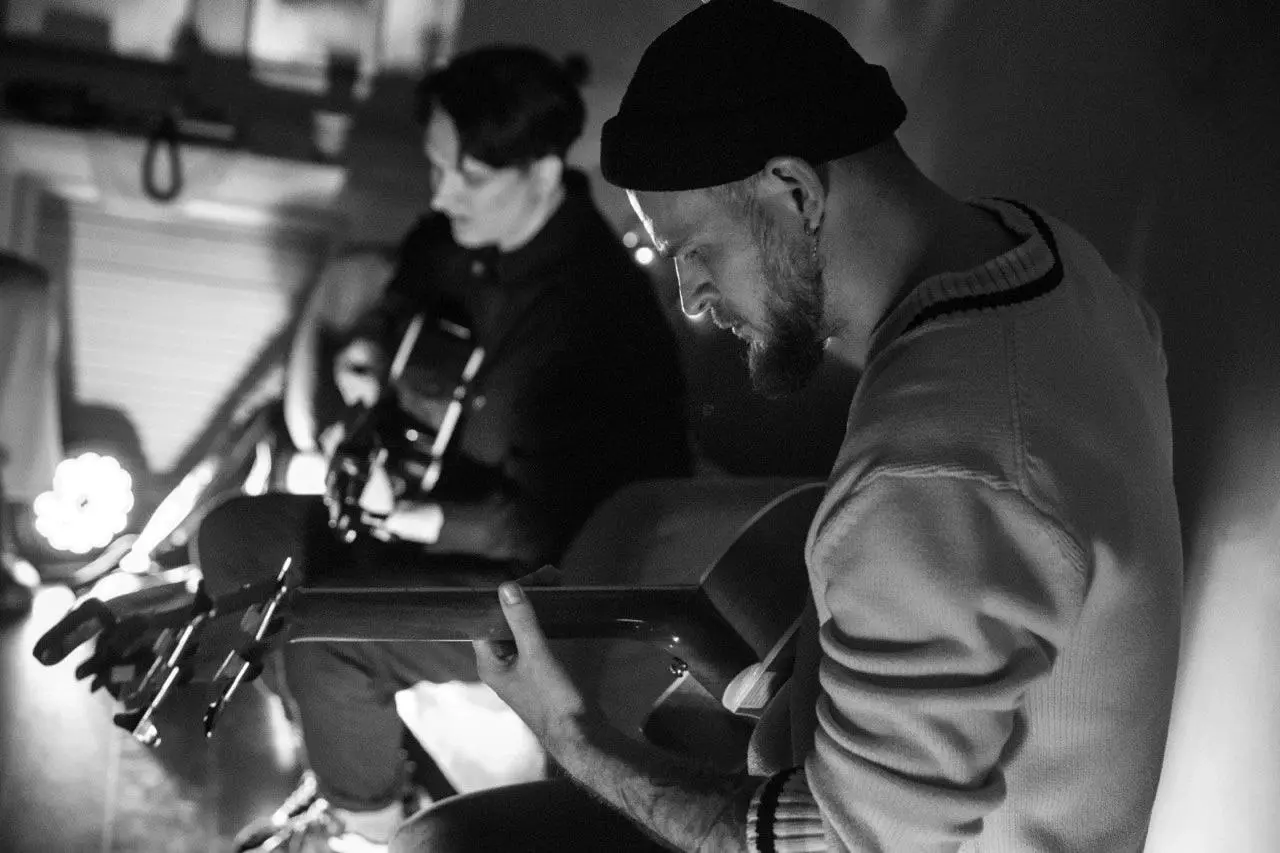 Участники вечера тихих звуков