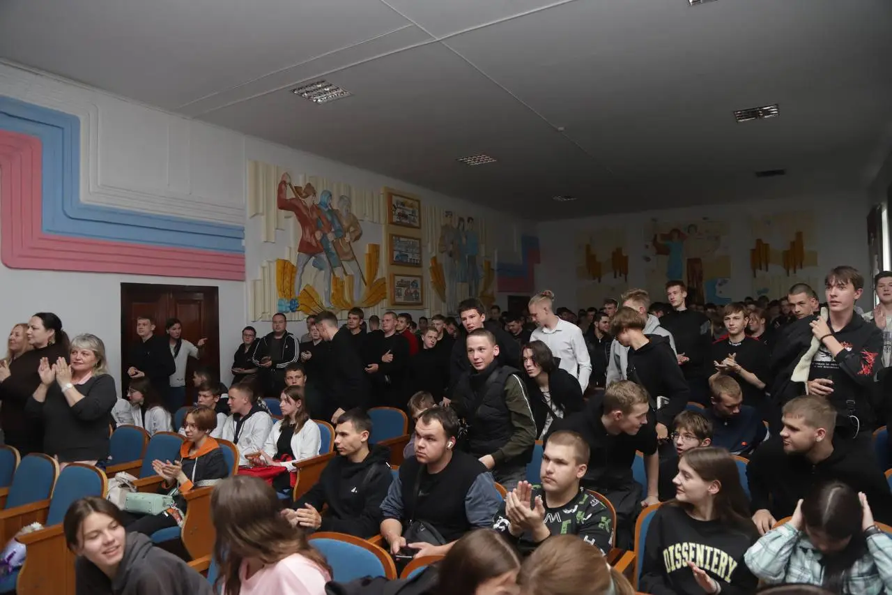 Позывной "Кузбасс" в образовательных учреждениях региона