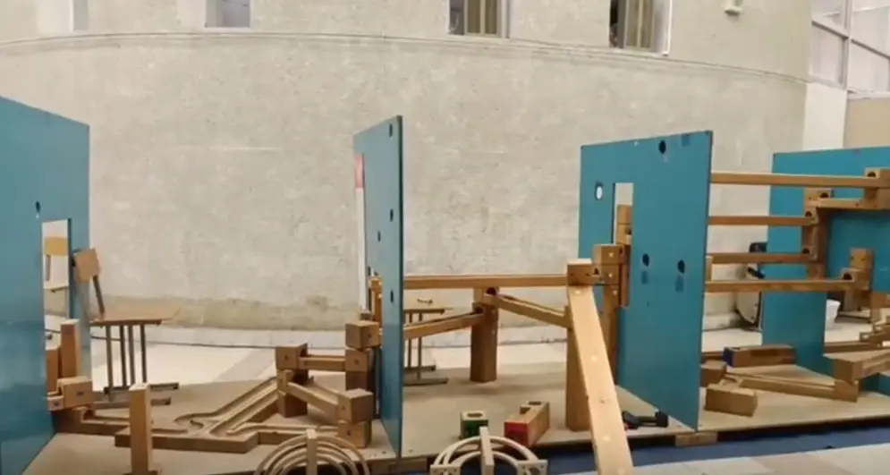 Выставка «Вместе весело играть» в Диораме