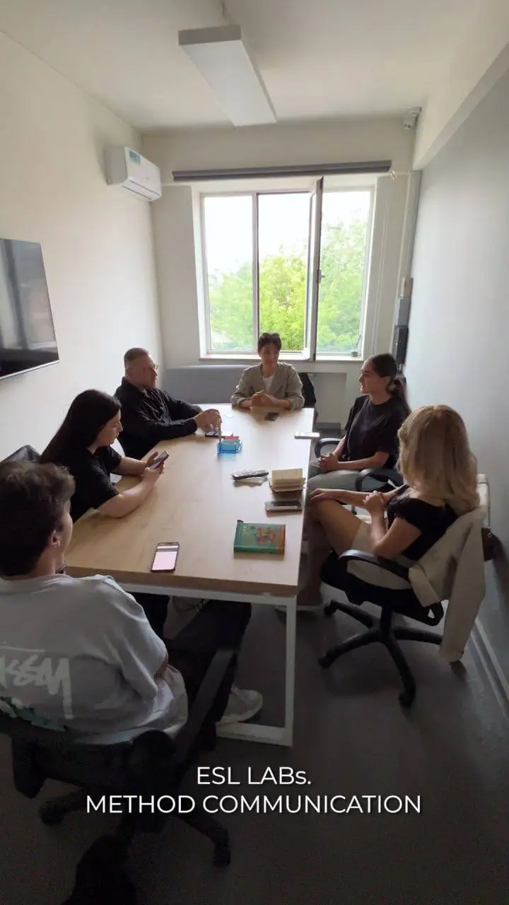 DISCUSSION CLUB от ESL LABs — говори свободно!