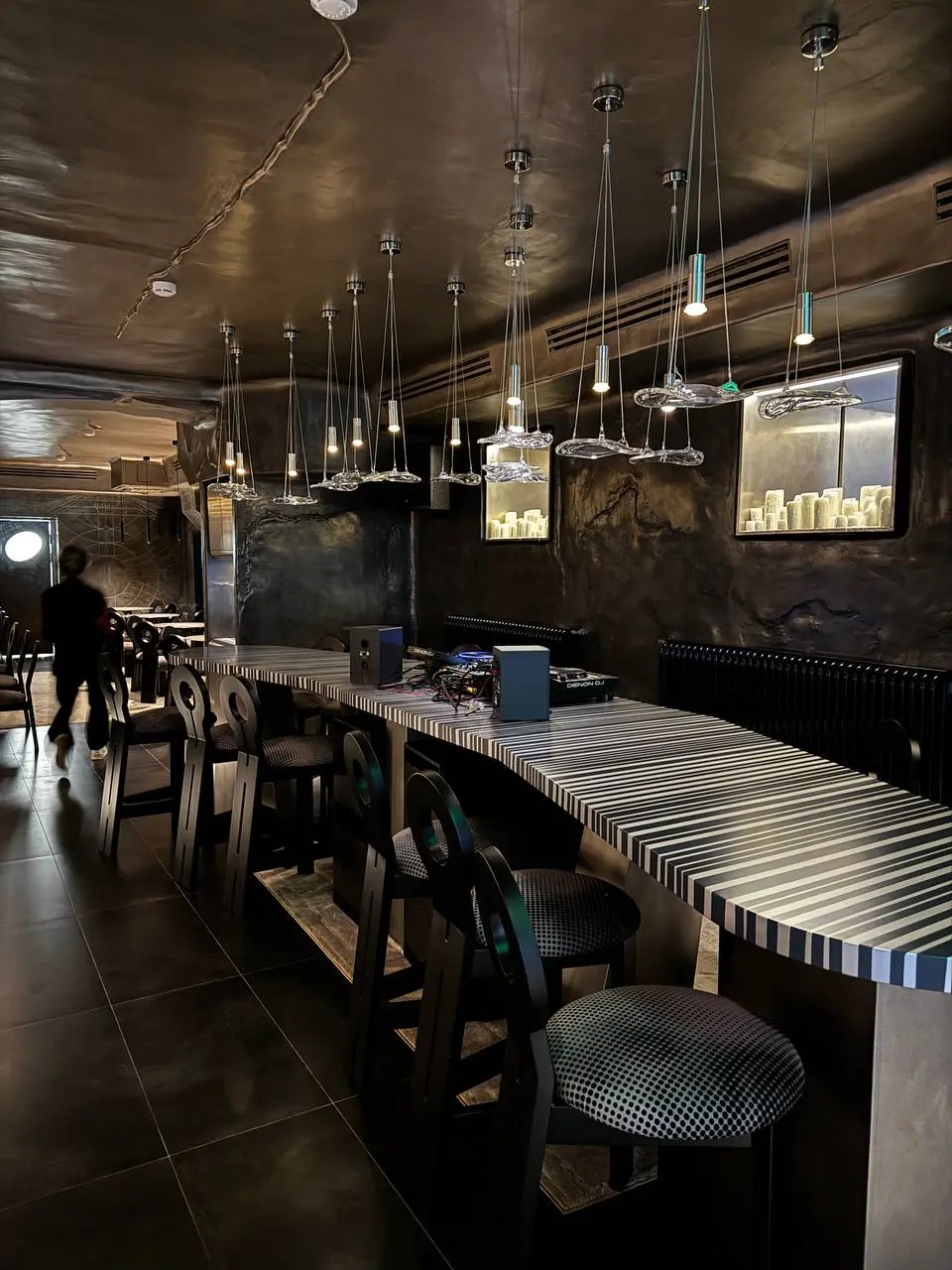 Новый бар «Morgan» в центре Екатеринбурга