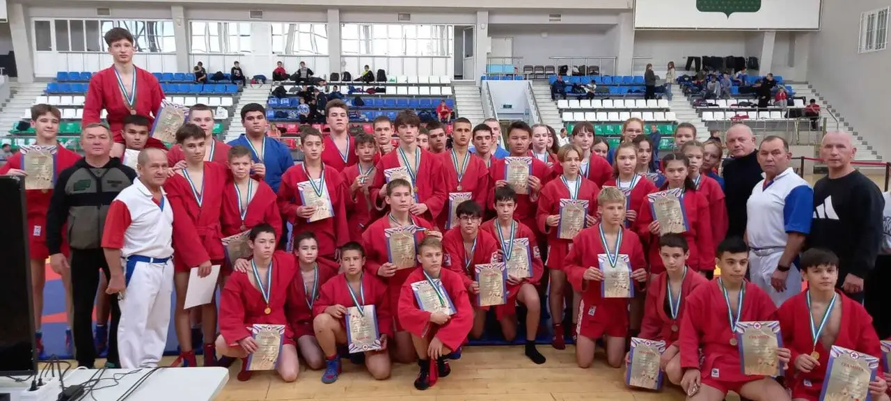 Самбисты из Октябрьского едут покорять Спартакиаду молодёжи России