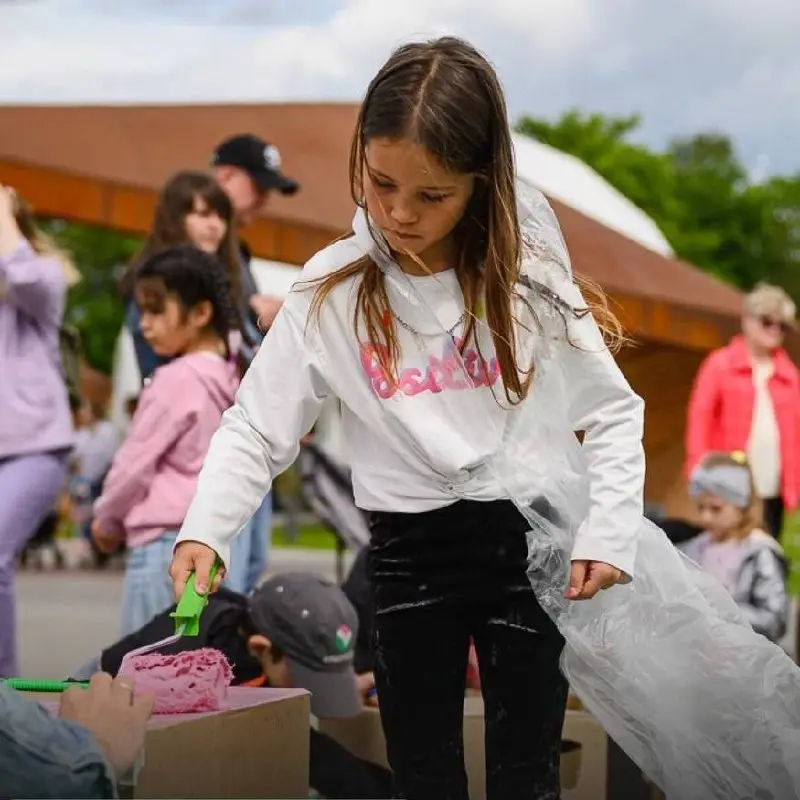 Праздник в честь Дня защиты детей в МЕГЕ