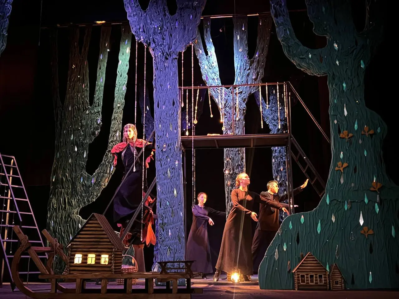 ПРЕМЬЕРА «Серебряное копытце» во Владимирском областном театре кукол 6+