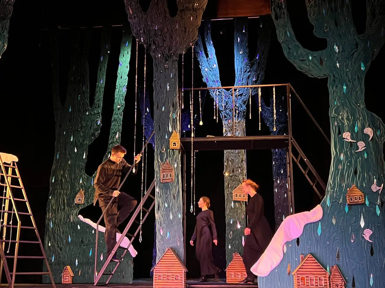 ПРЕМЬЕРА «Серебряное копытце» во Владимирском областном театре кукол 6+