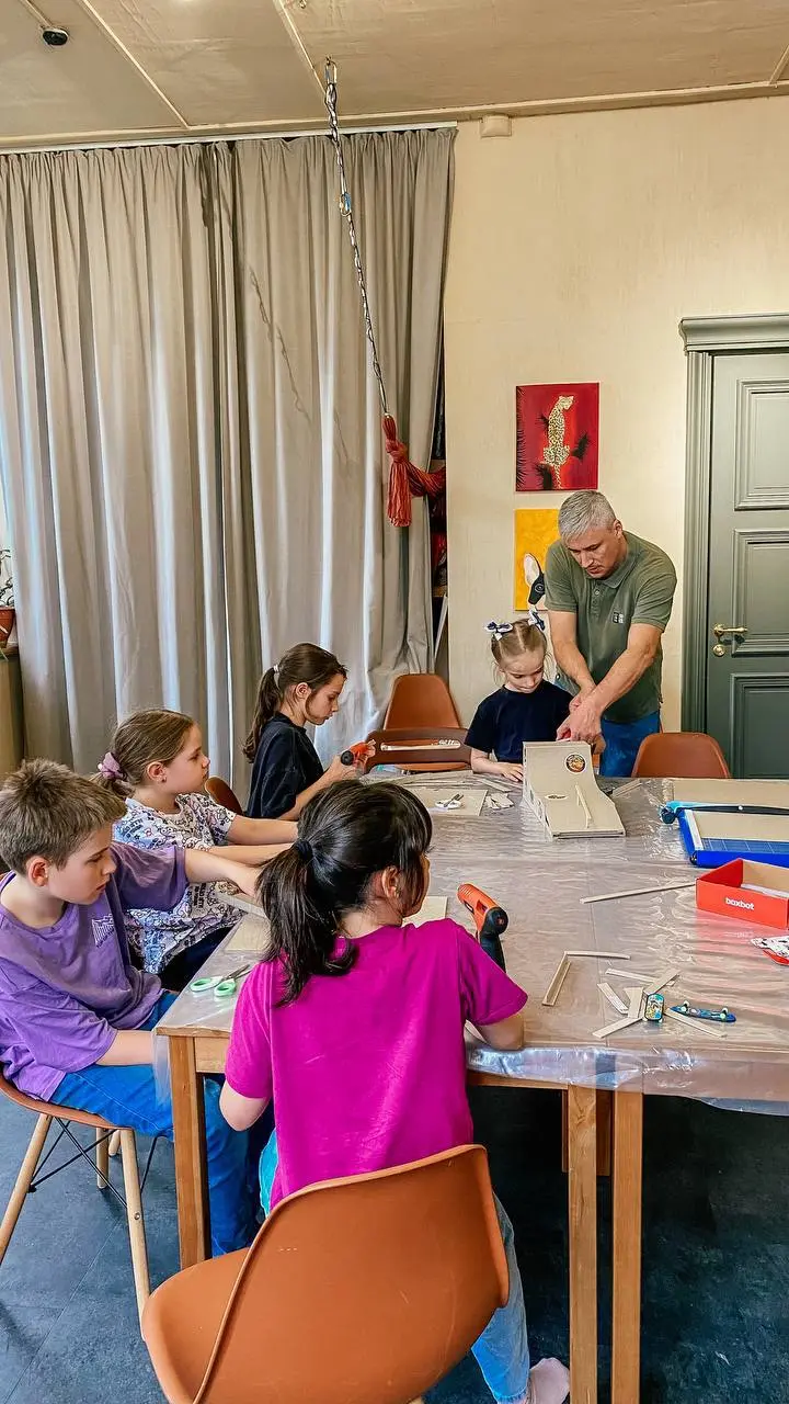 Групповые занятия ART детям в пространстве ВДОХ на пятницу, 30 мая