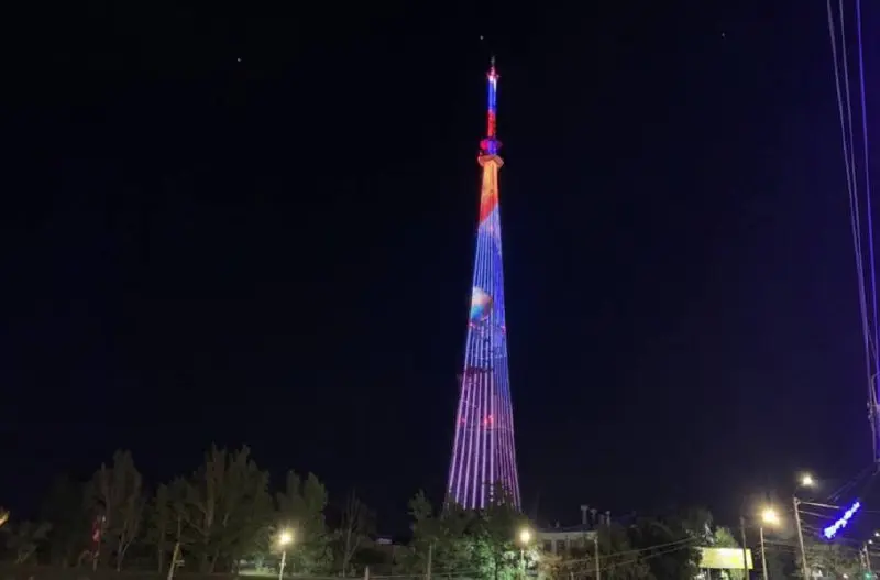 День защиты детей в Омске: праздничная подсветка телебашни