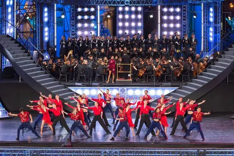 Концерт на Дворцовой площади