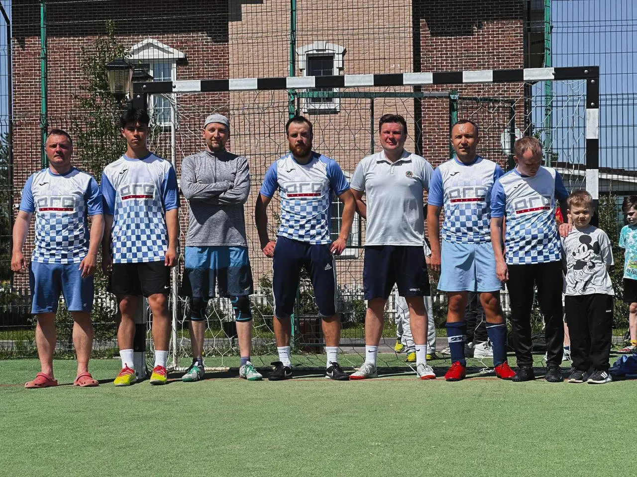 турнир по футболу и ярмарка жителей