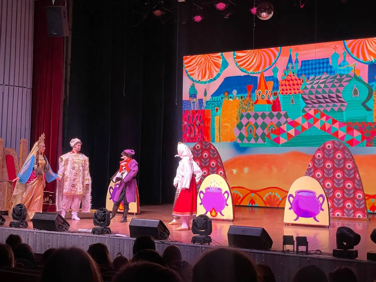 Конек-горбунок во Дворце «Восточный»