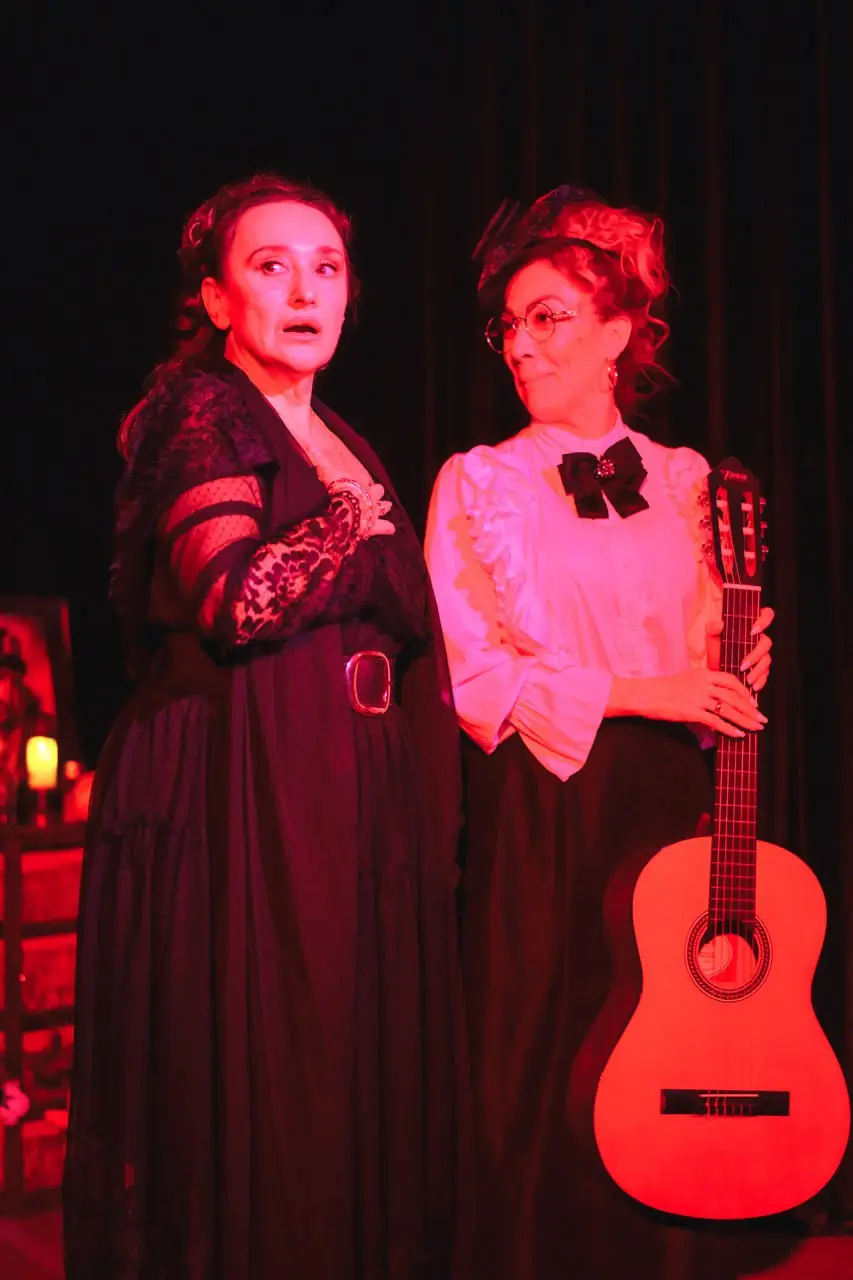 Механ, спектакль по пьесе А.П. Чехова "Медведь" от Театра ЕАСТ