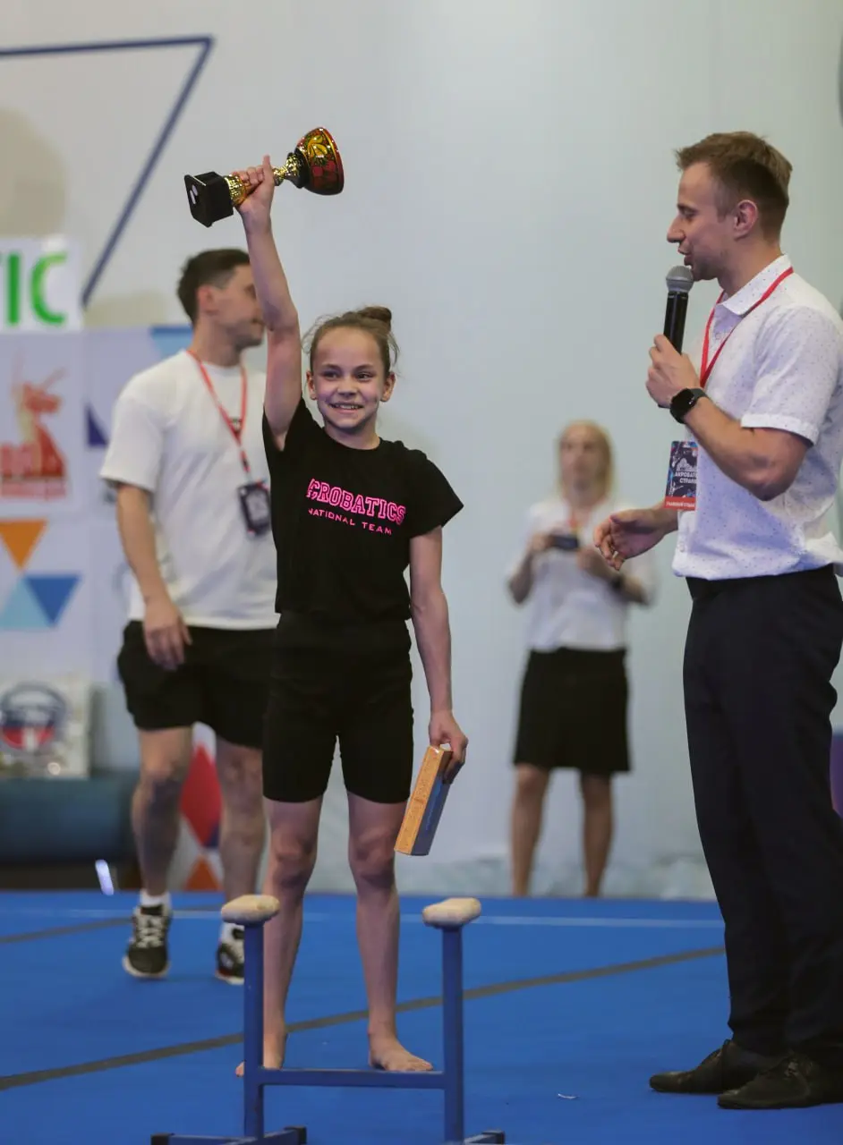 Акробатический челлендж на баланс