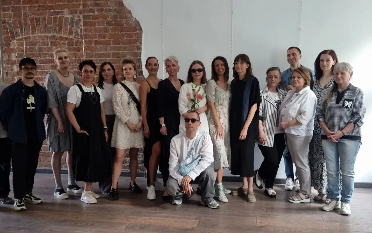 выставка фото_графических работ о мамах и их детках