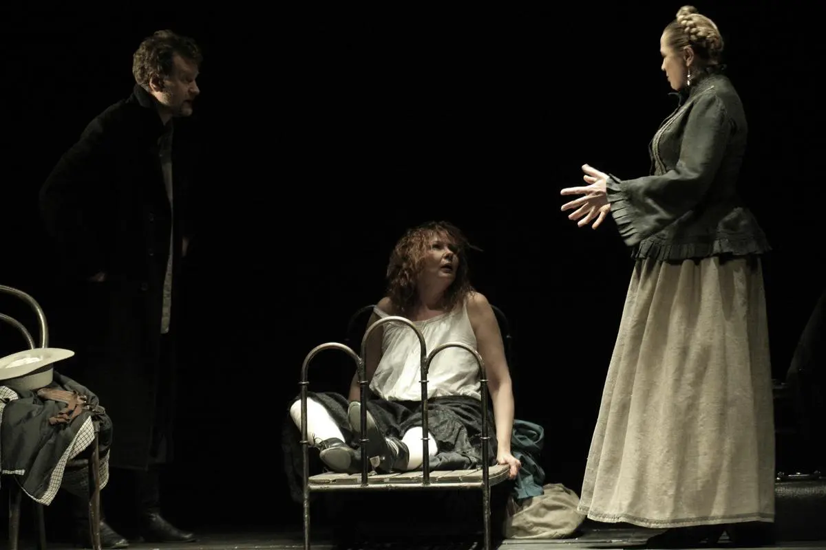 Вечера Малого драматического театра в «Авроре»: «Бесы»